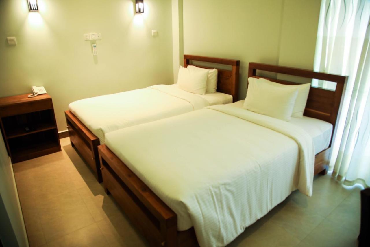Sobaya Hotel 캔디 외부 사진