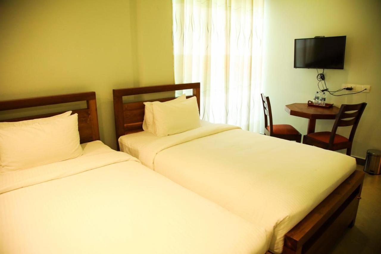 Sobaya Hotel 캔디 외부 사진