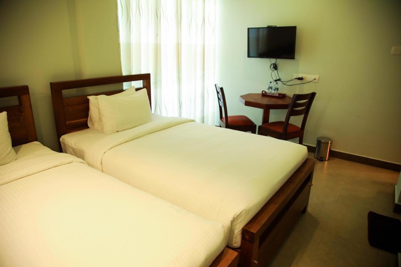 Sobaya Hotel 캔디 외부 사진